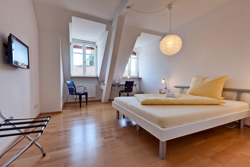 Pensionsieben Das Andere Hotel Lorrach Room photo